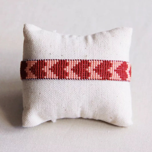 Bracelet tissé avec cœurs - bordeau / saumon - Bazou