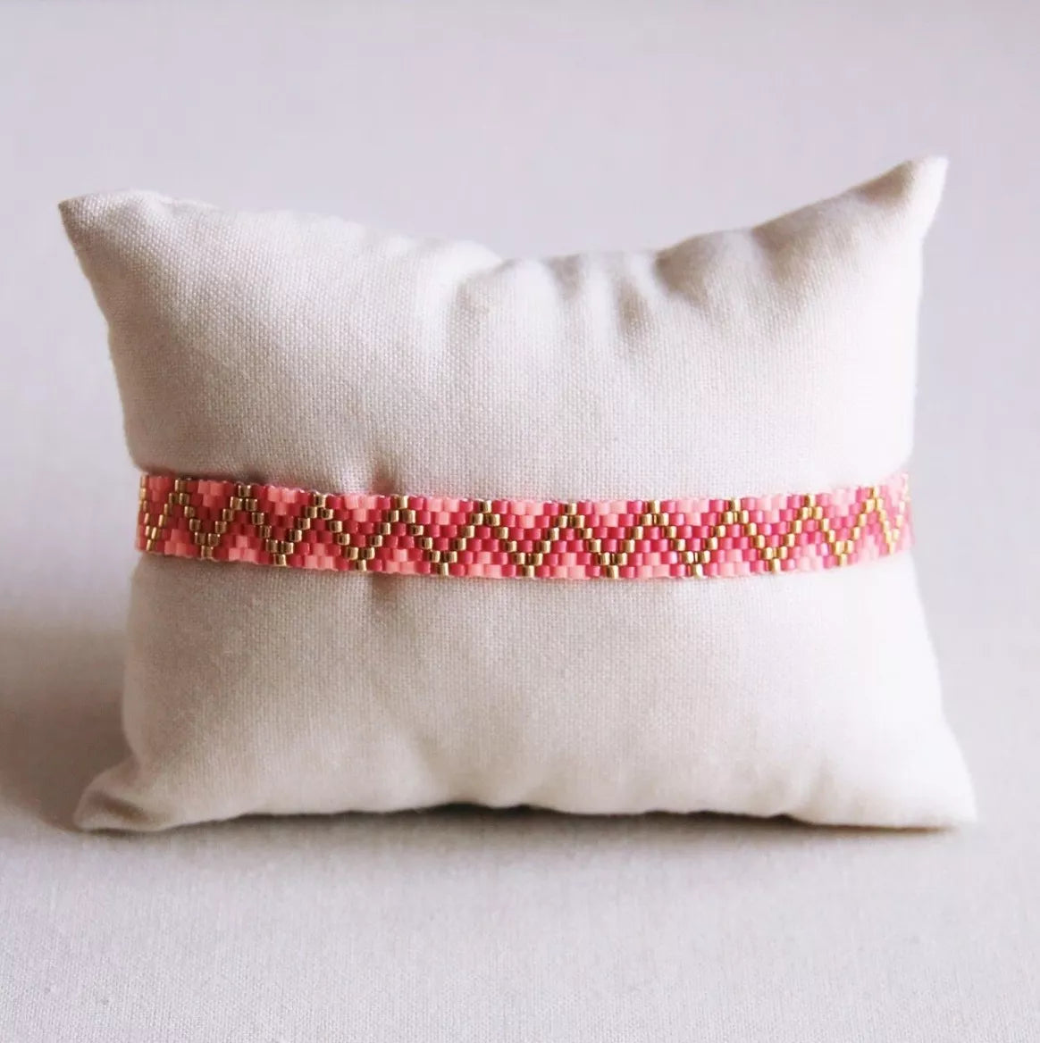 Bracelet tissé zigzag - rose vif/fuchsia - Bazou