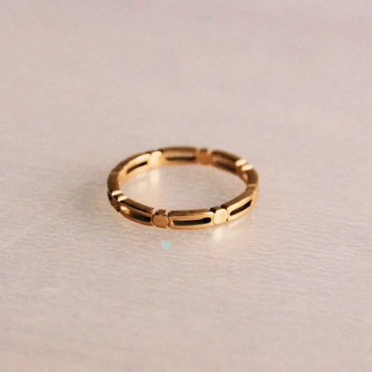 Bague minimaliste en acier inoxydable avec des cubes - Bazou