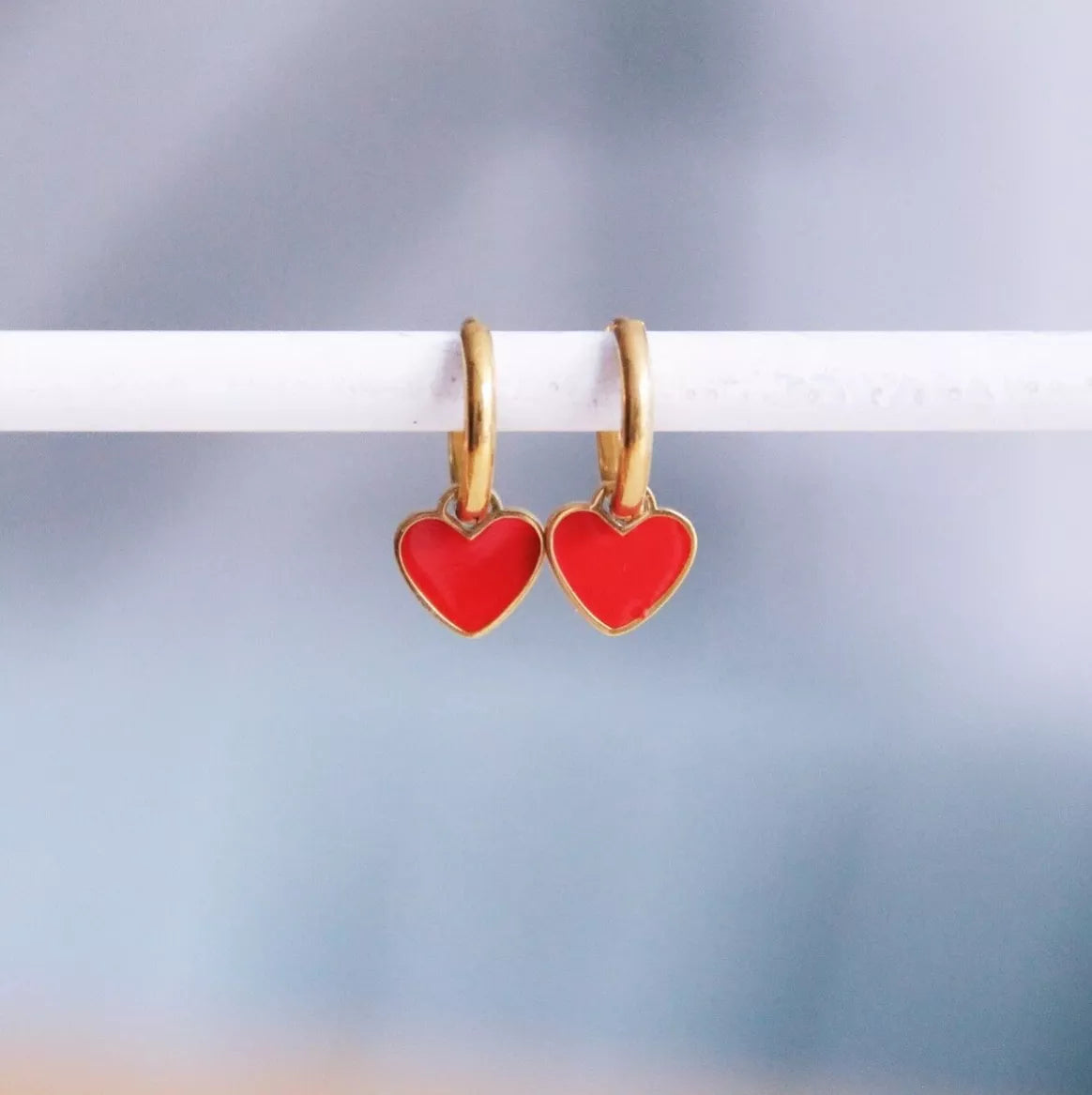 Boucles d'oreilles créoles en acier inoxydable avec mini coeur - Bazou