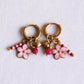 Boucles d'oreilles créoles en acier inoxydable avec fleur rose, mini cœur et pierres - Bazou
