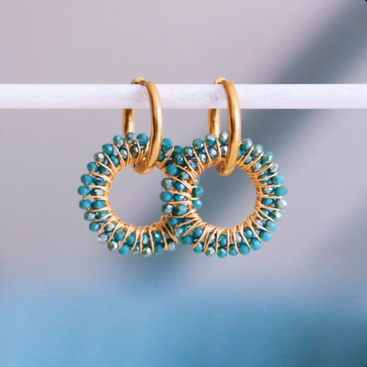 Boucle d'oreille avec pendentif rond à facettes émeraude – Bazou
