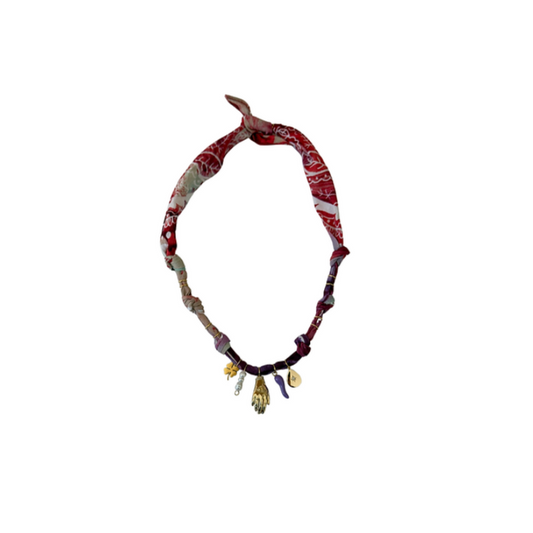 Collier Rouge Cosmic Vibes Main - Badhnati