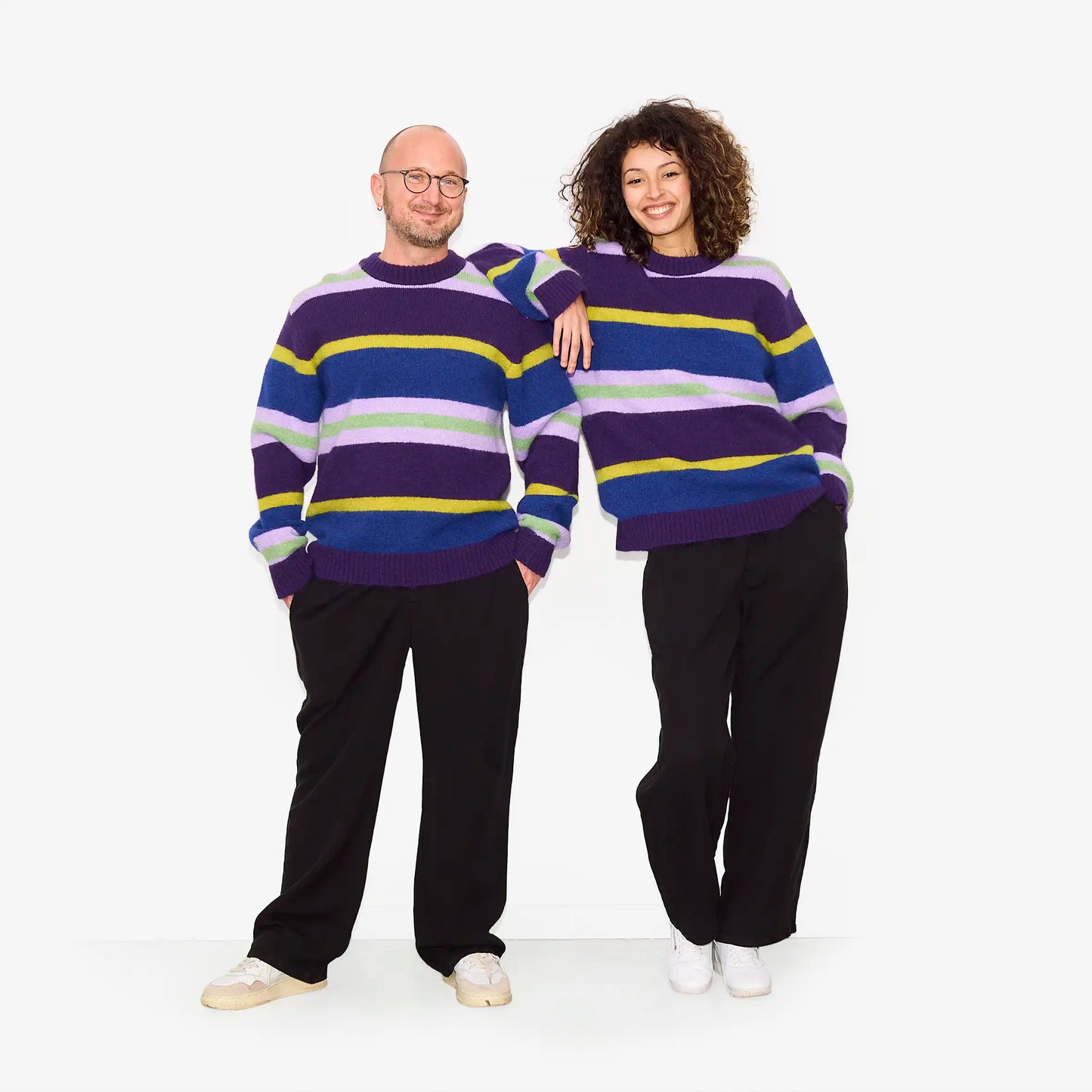 Pantalon ample noir à pinces pour adultes