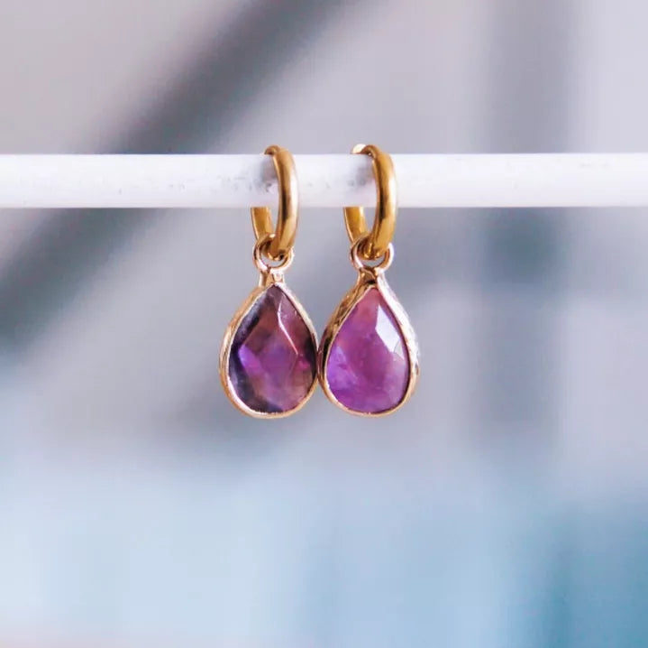 Boucles d'oreilles créoles en acier goutte en pierre naturelle violette - Bazou