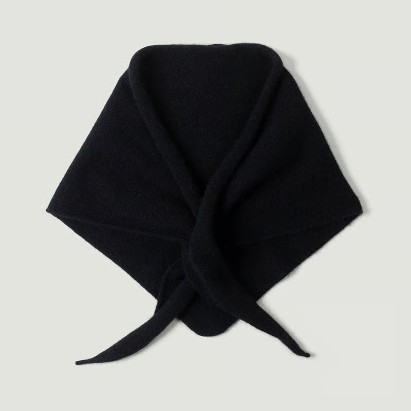 ARDMHOR TRIANGLE Hole Scarf Black - Mackie